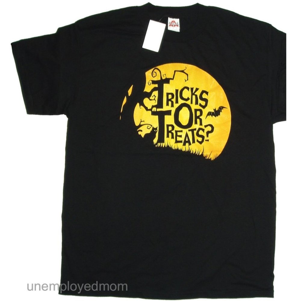 Creepy Scary Tree Bats Adult Mens Halloween Tee